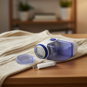 Removedor de pelusas eléctrico Wenko de 7.5x7.5x4cm con cepillo de limpieza para ropa - Product Image 3