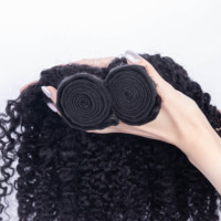 Precio al por mayor: Paquetes de cabello humano virgen rizado sin procesar 100% natural, doble trama para tejido de cabello.