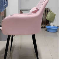 Chaise de salle à manger confortable de haute qualité avec un design moderne café négociation accoudoir dossier chaise de salle à manger en tissu
