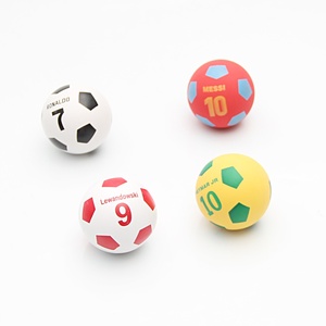 Mini ballon rebondissant de football 2026 avec les stars <span class=keywords><strong>Messi</strong></span>, Ronaldo, <span class=keywords><strong>Neymar</strong></span>, Lewandowski pour le tournoi de football des États-Unis, du Canada et du Mexique – Cadeau pour les fans - Product Image 2