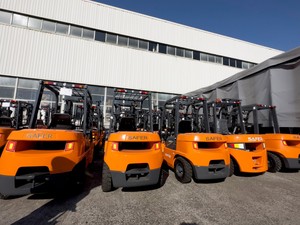 מלגזות דיזל ביצועים גבוהים של <span class=keywords><strong>2</strong></span>.<span class=keywords><strong>5</strong></span> טון 3 טון 3.<span class=keywords><strong>5</strong></span> טון 4 טון <span class=keywords><strong>5</strong></span> טון משאית מנוע יפני אופציונלי - Product Image 5