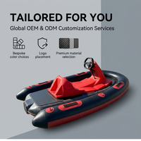 Jet ski électrique innovant 2026, embarcation personnelle sportive, siège rouge cramoisi, coussin d'air, pare-chocs gonflable, planche de surf