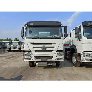 Camion-citerne Sinotruk Howo 6X4 neuf, capacité 20000L, 3 compartiments, moteur diesel spécial, état d'occasion, pour le stockage d'huile et de GPL - Product Image 4