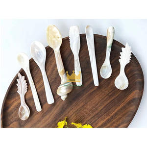 Cuillère à caviar en nacre naturelle moderne et écologique de 16x3,5 cm, idéale pour les mariages, les outils de cuisine pour la crème glacée, en provenance du Vietnam - Product Image 4