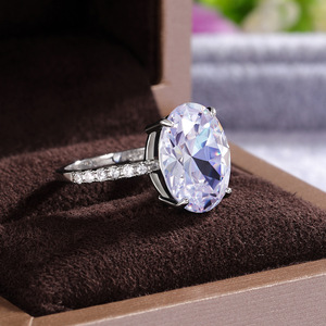 Anello Grande con Pietra di Cristallo da Donna, Classico ed Elegante, Regolabile, in Lega di Rame, Stile Fidanzamento, Gioiello di Moda - Product Image 6