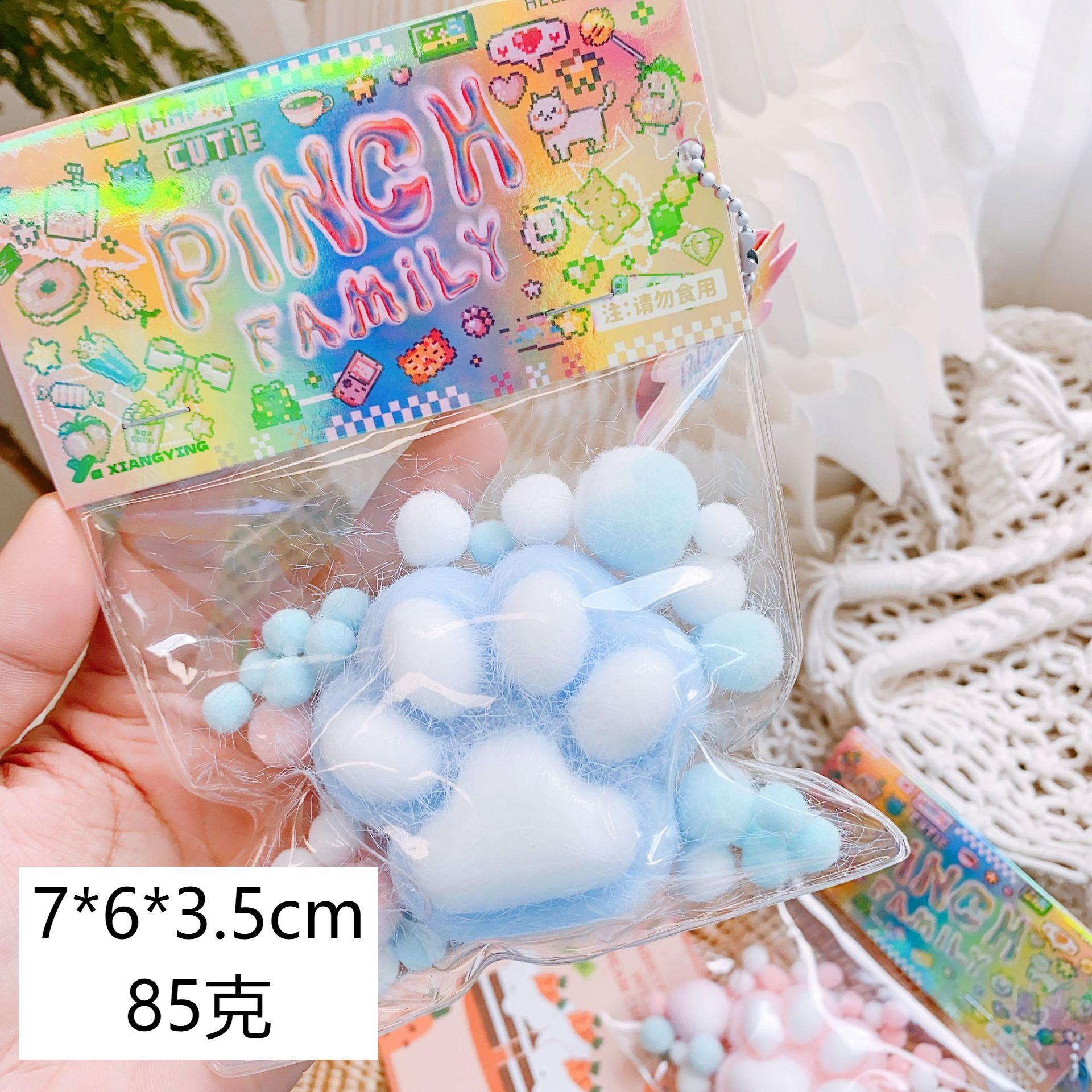 Peluche patte de chat bleu