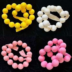 Guirlande <span class=keywords><strong>de</strong></span> boules en tissu <span class=keywords><strong>de</strong></span> soie <span class=keywords><strong>et</strong></span> mousse, Art moderne, Décorations <span class=keywords><strong>de</strong></span> <span class=keywords><strong>mariage</strong></span>, Ornements <span class=keywords><strong>photo</strong></span> pour fond <span class=keywords><strong>de</strong></span> fenêtre <span class=keywords><strong>et</strong></span> mur, Nouveauté, Faible MOQ - Product Image 4