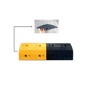 Dissuasore di Velocità in Gomma di Alta Qualità, Ottimo Prezzo, 70 cm di Altezza, Barriera per Rallentare il Traffico - Product Image 5