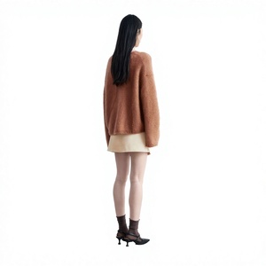 Sweat-shirt en mohair personnalisé pour femme – Vente en gros – Pull doux et moelleux à col rond – Chaud, décontracté, streetwear, mode, vêtement de luxe pour l'hiver - Product Image 4