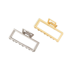 Pinza de Pelo Metálica Kiret Land de 7.5 cm, Rectangular, Minimalista y Moderna para Mujer, Accesorio para el Cabello de Uso Diario - Product Image 1