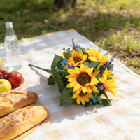 Bouquet de tournesols artificiels avec remplissage de lavande, fleurs artificielles pour la décoration de table, mariage et articles pour la maison, arrangements floraux en gros