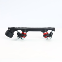 Châssis réglable à quatre roues avec double essieu et base à roulettes en nylon pour patins de sport ou d'entraînement