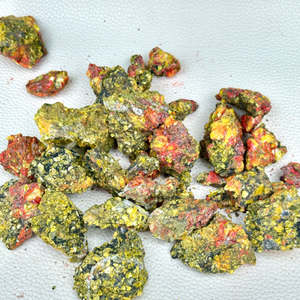 Großhandel Fanshi Natur kristall Cluster Realgar Erz poliert Orpiment Heilung Gelb Roh stein geschnitzt Feng Shui Home Decor Geschenk - Product Image 1