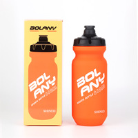 Bouteille d'eau sport en plastique PC écologique sans BPA de 550 ml, design minimaliste, personnalisable, livraison rapide, unisexe