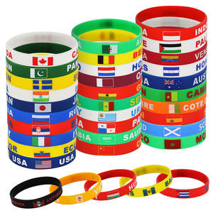 Bracelet en silicone élastique pour supporters de football, drapeaux nationaux de 96 pays, vente en gros, <span class=keywords><strong>pas</strong></span> <span class=keywords><strong>cher</strong></span>, pour la promotion 2026 - Product Image 1