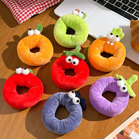 Pendentif en peluche 3D Donut Fruité de dessin animé, Porte-clés en peluche amusant avec yeux et légumes, Jouet doux et moelleux, Décoration de sac à dos, Cadeau d'anniversaire