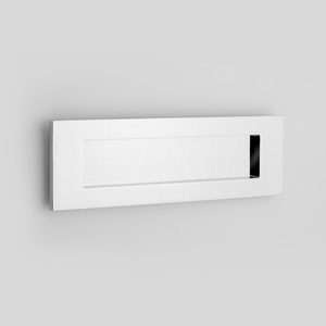 Placa de letras cromada pulida moderna con solapa suave disponible al mejor precio - Product Image 1