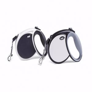 Correa retráctil para perros grandes, reflejo nocturno, freno de una mano, cinta de nailon fuerte, mango de goma antideslizante sin enredos - Product Image 6