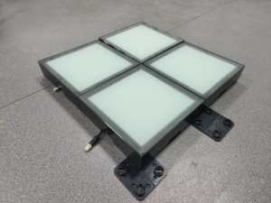 Parc de trampolines éducatif interactif et immersif pour les écoles et les parcs sportifs, en métal et plastique avec LED - Product Image 4