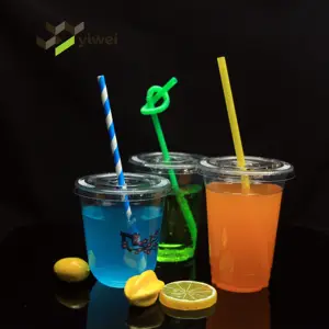 Прозрачные пластиковые чашки для напитков