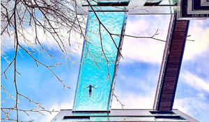 Piscina exterior acrílica de alta densidad de diseño de lujo a medida con paneles de PC de cristal translúcido Soluciones ODM - Product Image 3