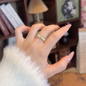 Liontin Berlian Moissanite Buatan Laboratorium 5 Karat Mewah Emas Putih 18K dengan Desain Busur, Cincin Pria Berlian Laboratorium 5 Karat, Cincin Pria Baja Tahan Karat - Product Image 4