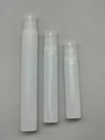 Flacon pulvérisateur portable mini à brume fine, en plastique dépoli, pour désinfectant pour les mains, parfum, cosmétiques et emballages liquides