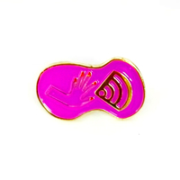 Épingles de revers uniques en métal moulé, style dessin animé, vente en gros, badges émaillés personnalisés, mignons, pour boutiques de cadeaux et collectionneurs