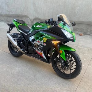 คาวาซากิ นินจา 400 มอเตอร์ไซค์มือสอง น้ำมันเบนซิน สำหรับมือใหม่ ใช้งานได้หลากหลาย  ประเภทมอเตอร์ไซค์สปอร์ต - Product Image 2