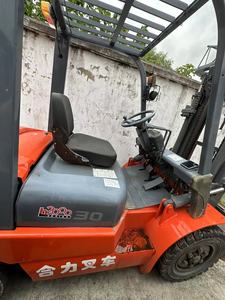 Chariot élévateur à fourche mini d'occasion HELI 3 tonnes FD30, qualité supérieure, diesel, avec 6 mois de service après-vente - Product Image 3