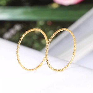 Anillo Minimalista con Forma de Estrella |   Diseño Circular Simple de Acero Inoxidable | Cinta Delgada de 1 mm |   Elegante Anillo con Diseño de Estrellas para Mujer | Joyería de Moda - Product Image 3