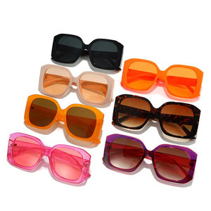 Lunettes de soleil carrées surdimensionnées pleine monture pour femmes, monture plate, tendance, personnalisables - Product Image 3