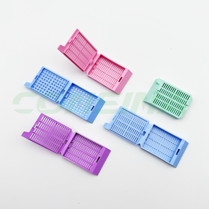 Hochwertige Labor-Einweg-Kassetten aus buntem Kunststoff zur Gewebeneinbettung für die Histologie - Product Image 5