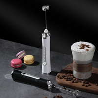 Mini fouet électrique rechargeable USB pour thé et café Mousseur à lait en acier inoxydable à 3 vitesses Sac de nouveauté Mélangeur à mousse classique inclus