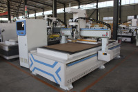 Precio de la Fresadora CNC para Madera en Pakistán, Máquina de Corte de Madera/Fresadora CNC para Madera con Diseño de Doble Cama