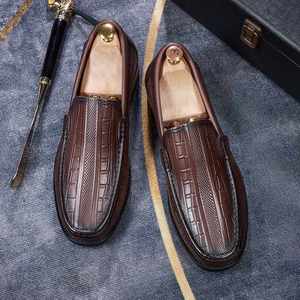 Nouveautés Automne : Mocassins Décontractés pour Hommes, Chaussures en Cuir Tendance pour l'Extérieur, Chaussures Habillées de Luxe Personnalisées de Haute Qualité - Product Image 2