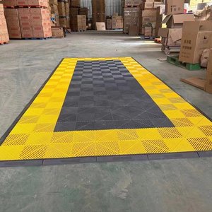 Baldosas de Vinilo Encajables para Garajes Industriales y Lavaderos de Autos, Piso Moderno, Resistente al Agua y Ecológico para Zonas de Lavado - Product Image 1