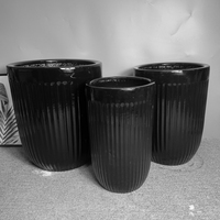 Pot Bunga Keramik Hijau Bambu Diameter Besar Ramah Lingkungan Modern Minimalis dengan Garis Vertikal untuk Penggunaan di Rumah, Taman, Hotel, dan Meja