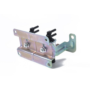 Válvula electromagnética automotriz K5T81777 LF82-18-740 para control de presión del aire acondicionado de Mazda CX-7 - Product Image 3