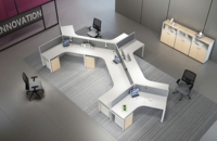 Meuble de poste de travail à cloison moderne Cabine personnalisable avec système de rangement modulaire pour bureau Petite table de bureau pour 3 personnes