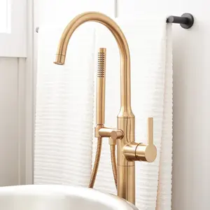 Rubinetto da bagno autoportante in ottone rubinetto da pavimento rubinetto per vasca da bagno vasca Freestanding con rubinetto montato su vasca