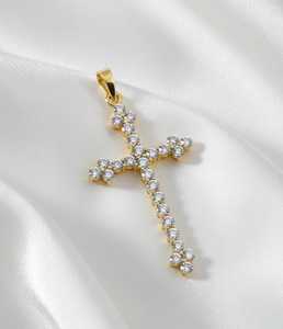 Pendentif croix Starlight en or 14 carats avec pierres précieuses naturelles ou de laboratoire et détails en diamant - Product Image 5