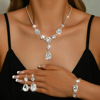 Parure de bijoux écologiques transfrontalière : collier et boucles d'oreilles pour robe de soirée, élégante et polyvalente pour mariée