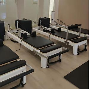 Mesas de Entrenamiento Multifuncionales con Personalización de Color, Altura Ajustable, Máquina Reformer de Aluminio Profesional - Product Image 1