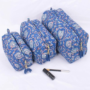 Juego de 3 Bolsas de Aseo Acolchadas con Estampado de Bloques en Color Azul, Bolsa de Maquillaje Cosmética, Bolsas de Viaje de Algodón Acolchado, Forro de Algodón Impermeable - Product Image 6
