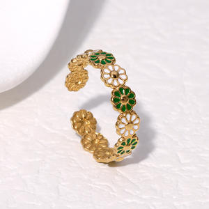 Daisy Oil Drip Esmalte Finger Jewelry Anillo DE FLOR DE ACERO INOXIDABLE chapado en oro de 18 quilates para mujer - Product Image 4