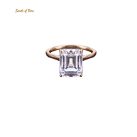 Bague en moissanite taille émeraude en argent sterling S925 pour femmes avec options de pierres de 1, 2, 3, 4, 5 et 10 carats pour commandes personnalisées