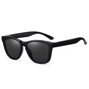 <span class=keywords><strong>Gafas</strong></span> <span class=keywords><strong>de</strong></span> <span class=keywords><strong>Sol</strong></span> Cuadradas <span class=keywords><strong>Económicas</strong></span> con Logotipo Personalizado, Protección UV, Polarizadas, <span class=keywords><strong>de</strong></span> Plástico Tipo Gelatina <span class=keywords><strong>para</strong></span> Hombre y <span class=keywords><strong>Mujer</strong></span>, Opciones en Blanco y Azul Disponibles - Product Image 1