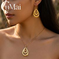 CUMAI Ensemble de bijoux plaqué or 18 carats en acier inoxydable, collier et boucles d'oreilles multi-formes, accessoires de mode décontractés pour femmes, vente en gros