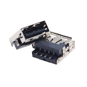 Receptáculo USB Tipo-A Hembra de Montaje Empotrado en Ángulo Recto, Altura de 3.5mm de Placa a Puerto con Brida Reforzada e Isolador Negro - Product Image 1